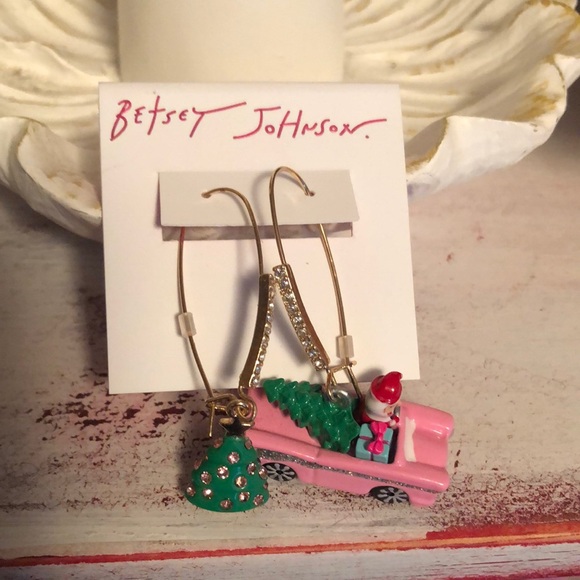 NWT Betsey Johnson Pink Santa Car Earrings Mix-Matched Rhinestones & Faux Pearl - Picture 1 of 17